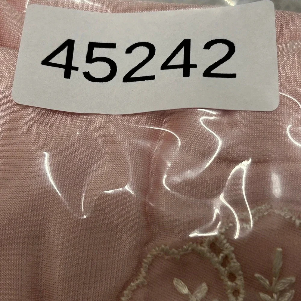 Vanity Fair Full Slip Womens Size 38L Pink Lace Trim Floral Embroidered Vintage